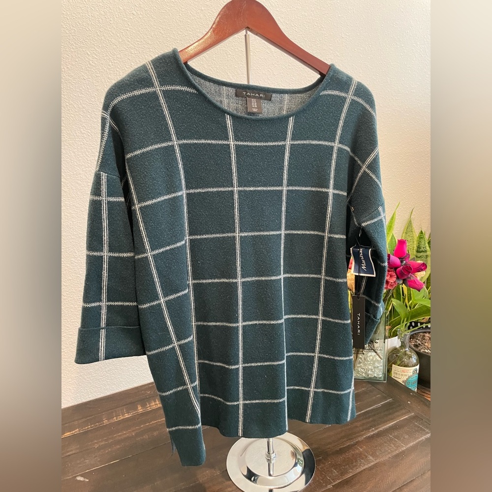 Tahari My Perfect Shape 1X NWT Green Windowpane Plaid Tunic Sweater Workwear